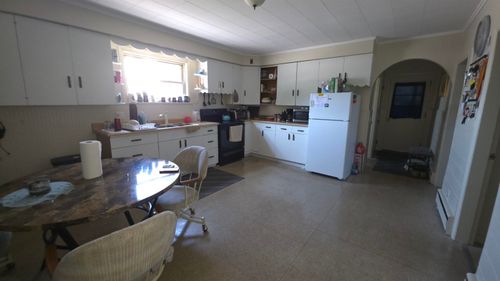 124 Wight St, Berlin, NH, 03570-1685 | Card Image