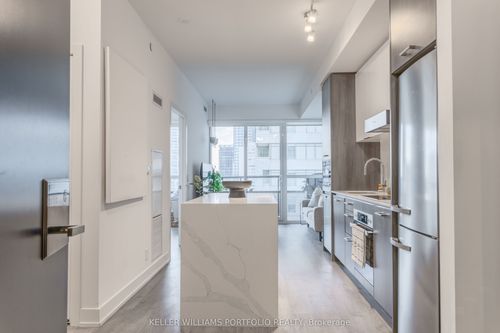 706-11 Lillian St, Toronto, ON, M4S0C3 | Card Image