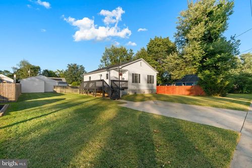 42 Lakeview Ave, PENNSVILLE, NJ, 08070-1616 | Card Image