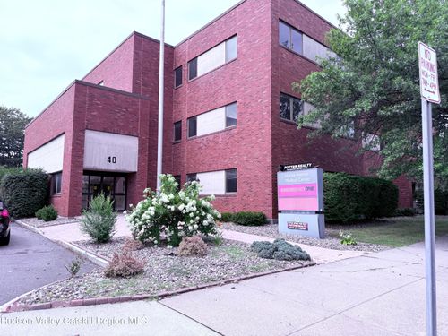 101-40 Hurley Ave, Kingston, NY, 12401-3739 | Card Image
