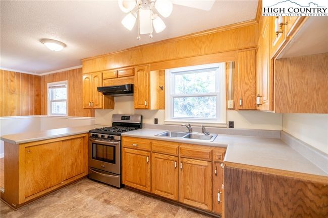 627 Saddle Mountain Church Rd, House other with 3 bedrooms, 1 bathrooms and null parking in Ennice NC | Image 29