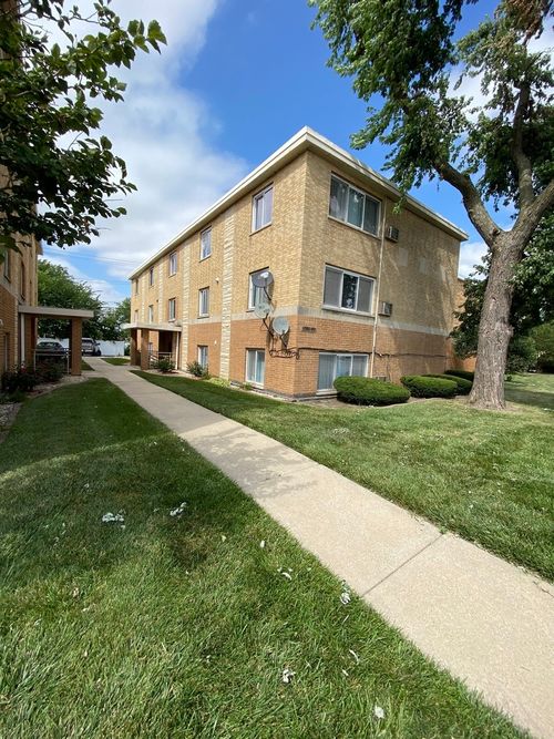 1c-5580 S Archer Ave, Chicago, IL, 60638-3054 | Card Image