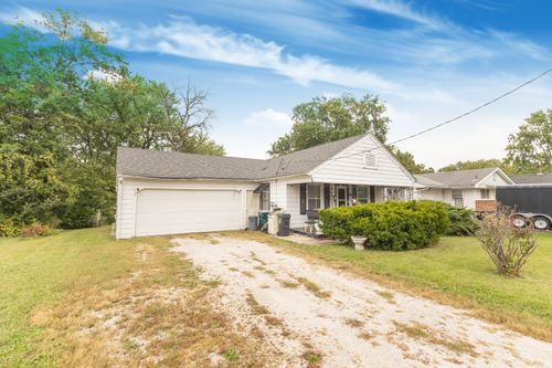 619 Madison Ave, MOBERLY, MO, 65270-2628 | Card Image