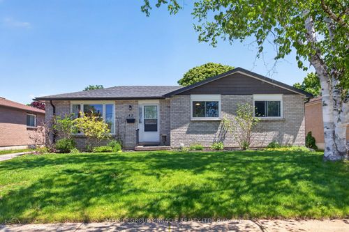 47 Birch Court, Kawartha Lakes, ON, K9V5J3 | Card Image