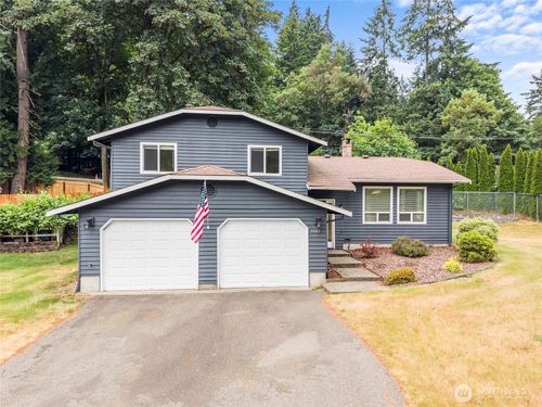 3995 Fischer Park Ave Ne, Bremerton, WA, 98310-9778 | Card Image