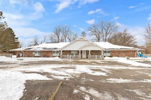 5758 Cooley Lake Road, Waterford Charter Township, MI, 48237 | Card Image