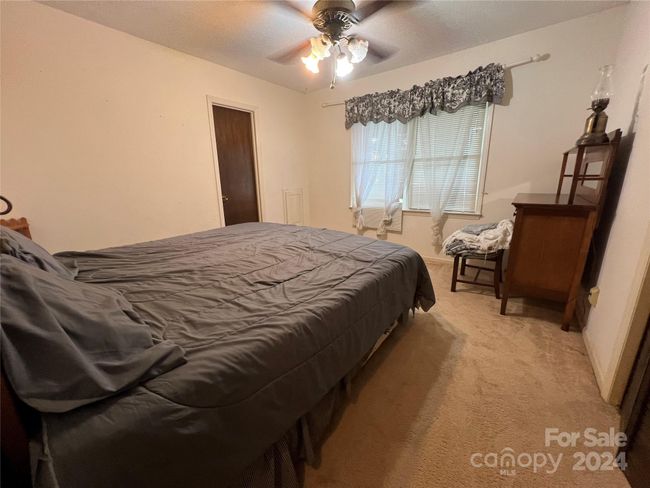 2546 White Oak Mountain Rd, House other with 3 bedrooms, 2 bathrooms and null parking in Columbus NC | Image 18