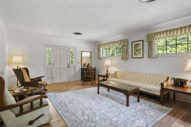 Living Room | Image 10