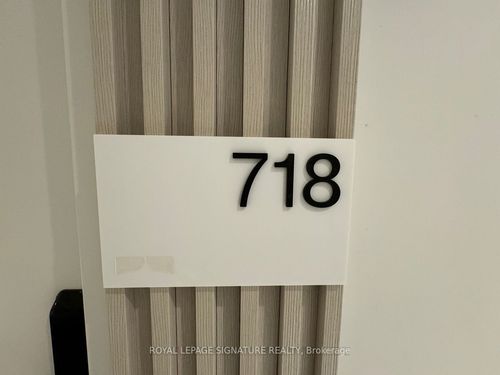 718-28 Ann St, Mississauga, ON, L5G3G1 | Card Image