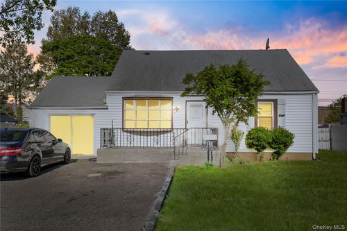 47 Cardinal Rd, Levittown, NY, 11756-5002 | Card Image