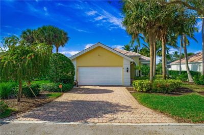 4085 Trinidad Way, House other with 3 bedrooms, 3 bathrooms and null parking in Naples FL | Image 1