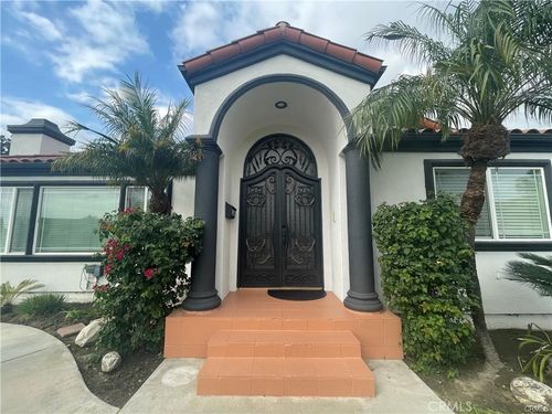 9457 Gotham St, Downey, CA, 90241-2959 | Card Image