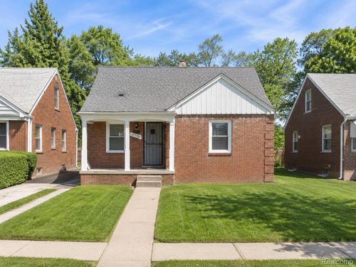 18696 Blackmoor St, Detroit, MI, 48234-3720 | Card Image