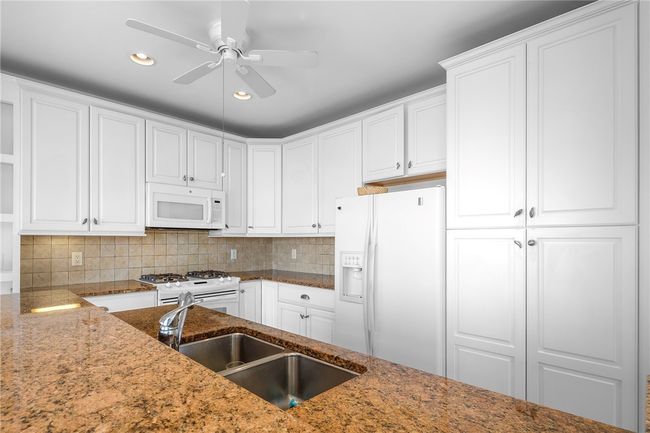 37 Cutter Ln, Condo with 3 bedrooms, 4 bathrooms and 4 parking in Tiverton RI | Image 14