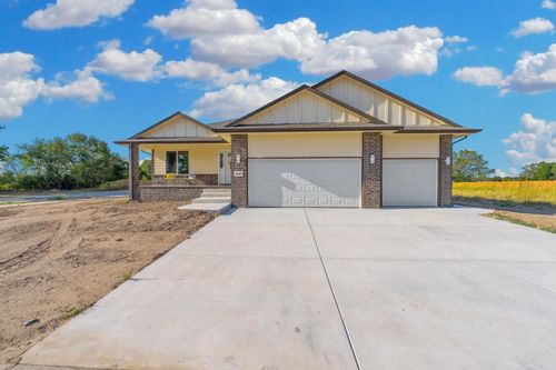 4805 W Calvert St, Wichita, KS, 67215-1305 | Card Image