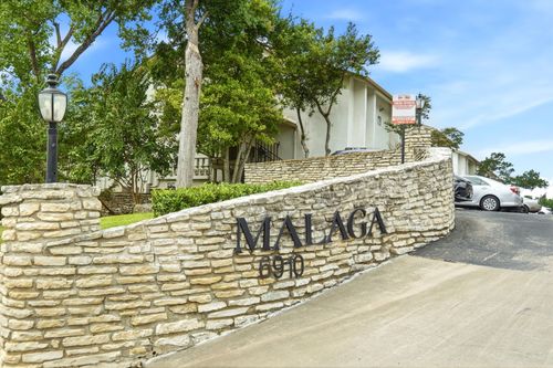 912-6910 Hart Ln, Austin, TX, 78731-4158 | Card Image