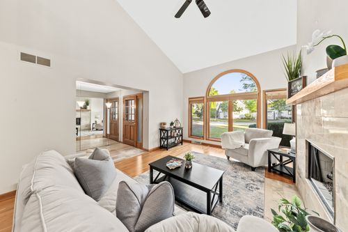 7517553 Harbor Cir, Muskego, WI, 53150-9184 | Card Image