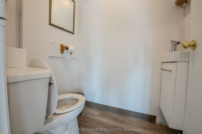 4075 County Rd 121, Home with 4 bedrooms, 5 bathrooms and 4 parking in Kinmount ON | Image 26