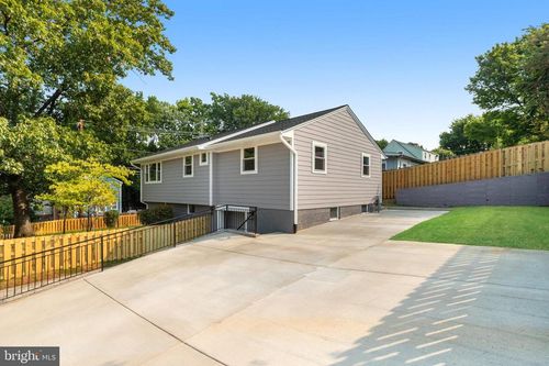 1601 S Stafford St, ARLINGTON, VA, 22204-4015 | Card Image