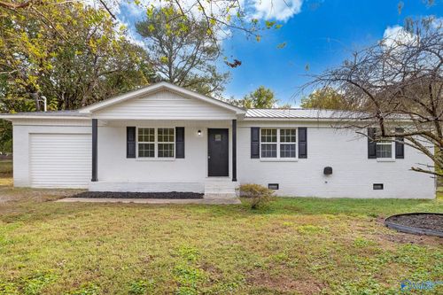 914 Dooley Ave, Albertville, AL, 35951-3324 | Card Image