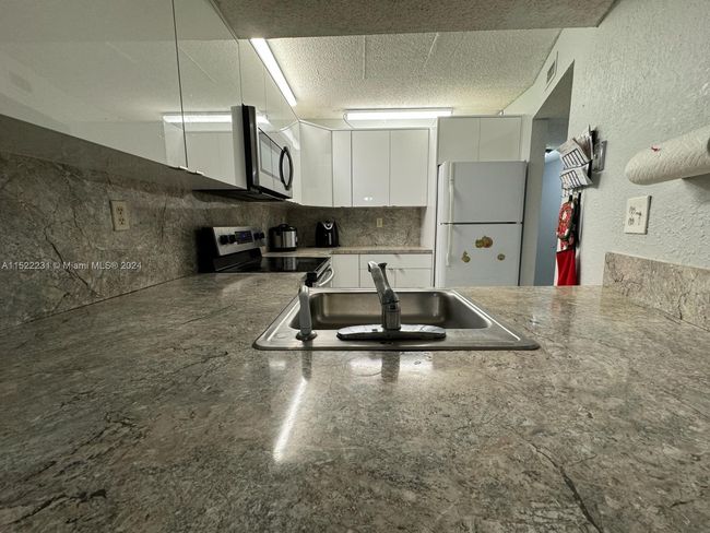APT-215 - 210 W 68 Th St, Condo with 2 bedrooms, 2 bathrooms and null parking in Hialeah FL | Image 20