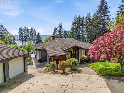 16 Little Cape Horn Rd, Cathlamet, WA, 98612-9544 | Card Image
