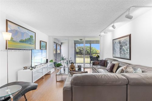 apt-311-16251 Golf Club Rd, Weston, FL, 33326-1658 | Card Image