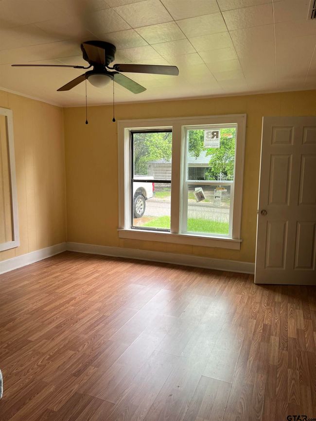 702 W Kilpatrick St, House other with 4 bedrooms, 3 bathrooms and null parking in Mineola TX | Image 6