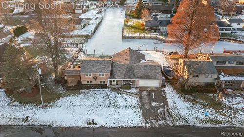 38027 Mallast St, Harrison Township, MI, 48045-2720 | Card Image