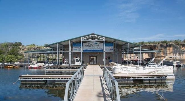 Marina is steps to your condo | Image 18