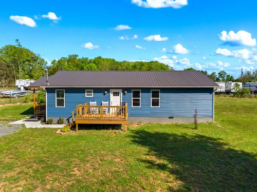665 Rocky Summit Rd, Bean Station, TN, 37708-7042 | Card Image