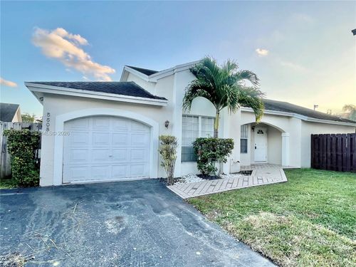 0-5508 Nw 101st Court, Doral, FL, 33178 | Card Image