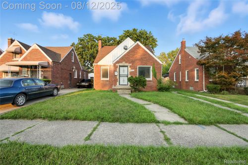 18500 Freeland St, Detroit, MI, 48235-2579 | Card Image