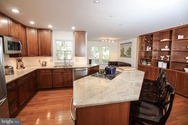 1392 Park Garden Ln, Townhouse with 3 bedrooms, 4 bathrooms and null parking in RESTON VA | Image 14