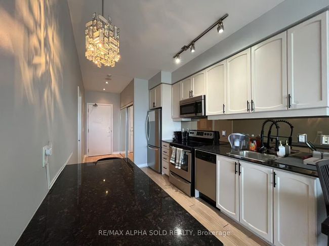 1126 - 2885 Bayview Ave, Condo with 1 bedrooms, 1 bathrooms and null parking in North York ON | Image 6