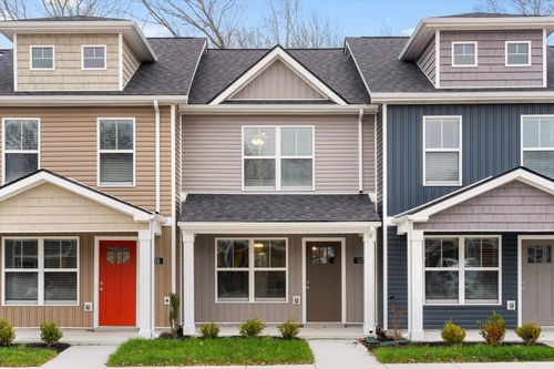 117 Quarry Point Dr, Clarksville, TN, 37043-3368 | Card Image