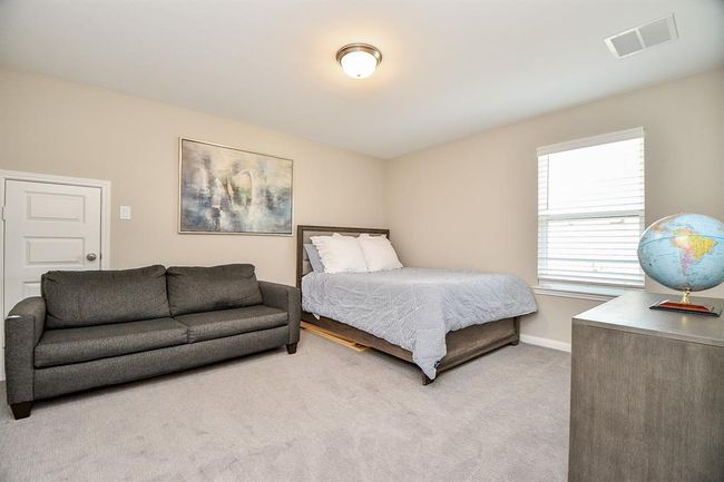 2626 Summer Indigo Trl, House other with 5 bedrooms, 3 bathrooms and 2 parking in Pearland TX | Image 38