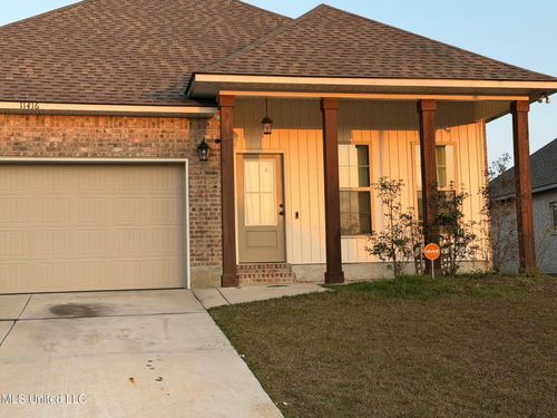 11416 Crystal Lake Dr, Gulfport, MS, 39503-9470 | Card Image