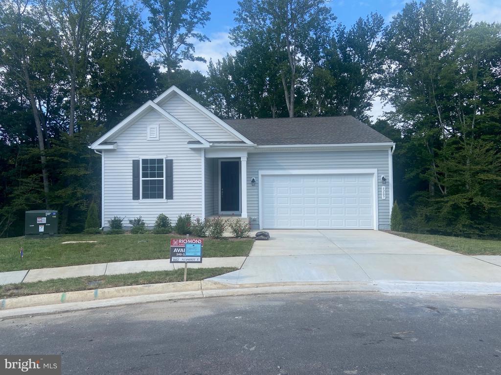 Bobcat Ln, King George, VA 22485