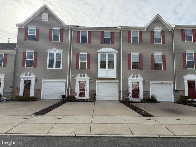 2102 E Oak Rd, Townhouse with 3 bedrooms, 2 bathrooms and null parking in VINELAND NJ | Image 4
