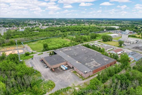 700 Wallrich Ave, Cornwall, ON, K6J5X4 | Card Image