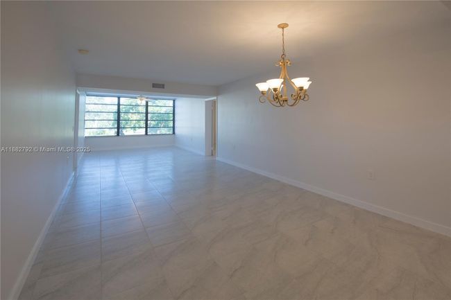 APT-201 - 1717 Whitehall Dr, Condo with 2 bedrooms, 2 bathrooms and null parking in Davie FL | Image 8