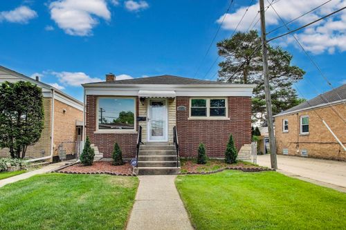 2219 Keystone Ave, North Riverside, IL, 60546-1332 | Card Image