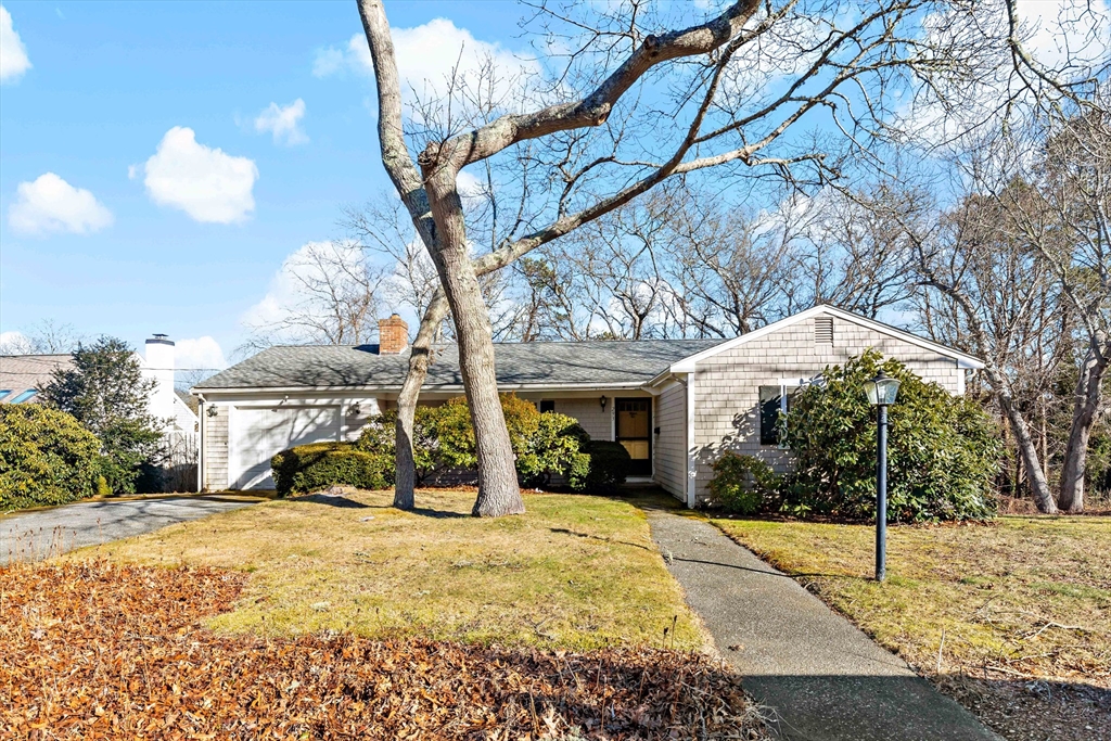 River View Ln, Centerville, MA 02632