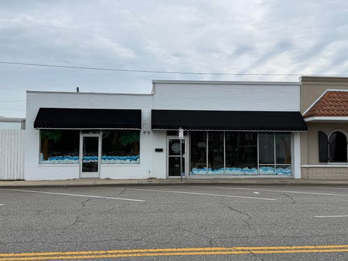 915 Broadway St, Myrtle Beach, SC, 29577-3718 | Card Image