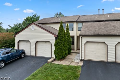 221 Spruce Ct, Flemington, NJ, 08822-3102 | Card Image