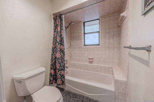 7802 Timber Top Dr, House other with 3 bedrooms, 4 bathrooms and null parking in Fair Oaks Ranch TX | Image 16