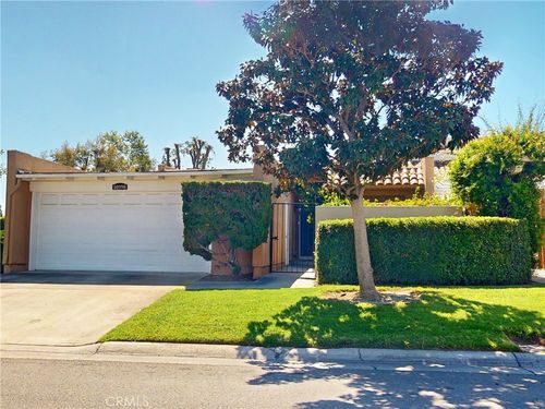 10565 Chinook Ave, Fountain Valley, CA, 92708-4833 | Card Image