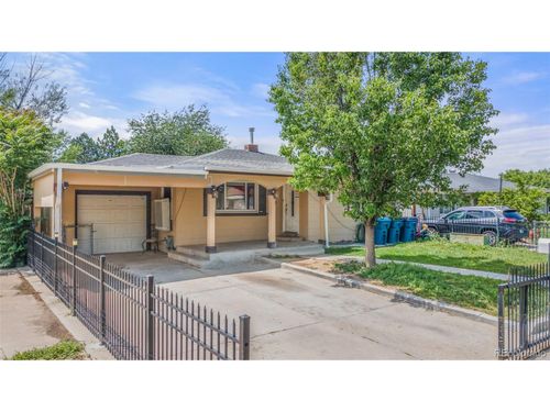 6871 Locust St, Commerce City, CO, 80022-2651 | Card Image