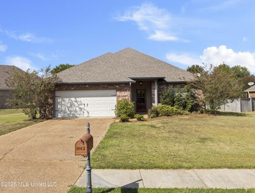 1812 August Bnd, Madison, MS, 39110-6825 | Card Image